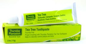 Dentífrico árbol de te Thursday Plantation cuida tus dientes y la placa dental